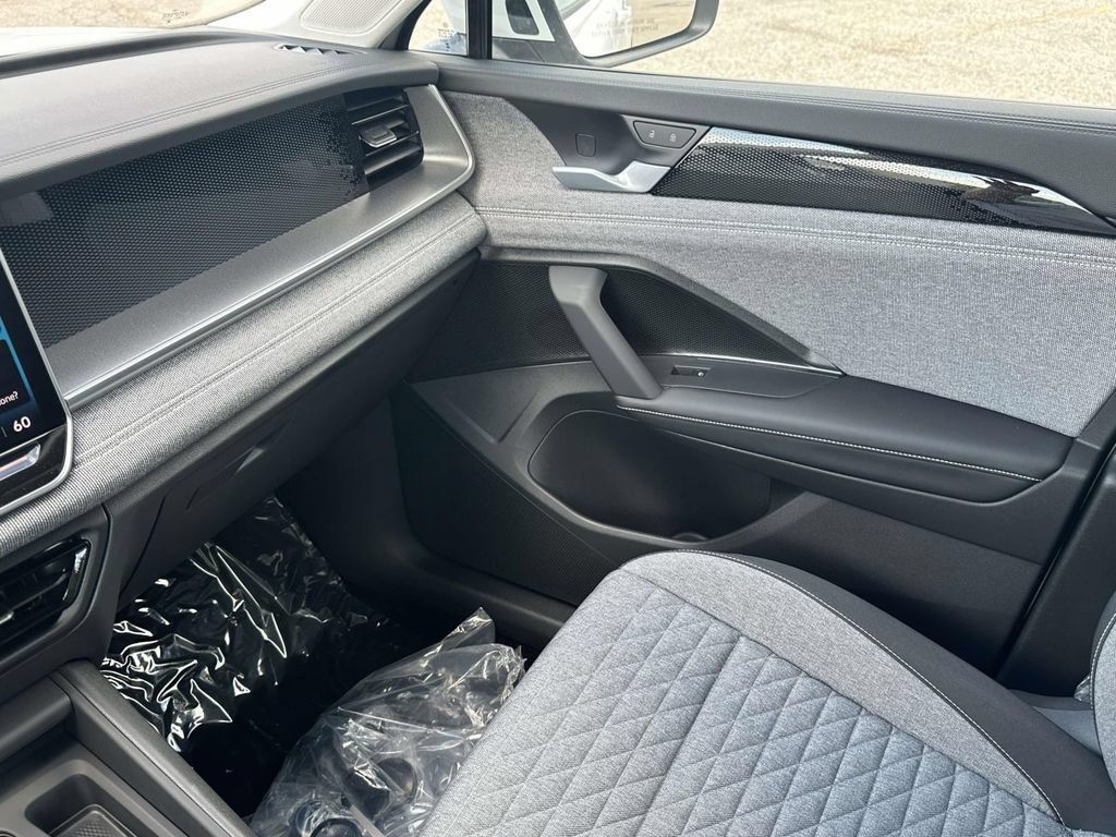 New 2026 Volkswagen Tiguan S AWD/4WD image 25