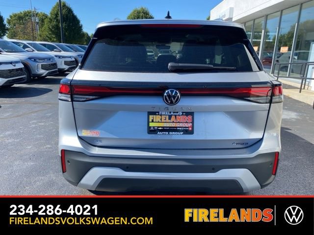 New 2025 Volkswagen Tiguan SE image 10