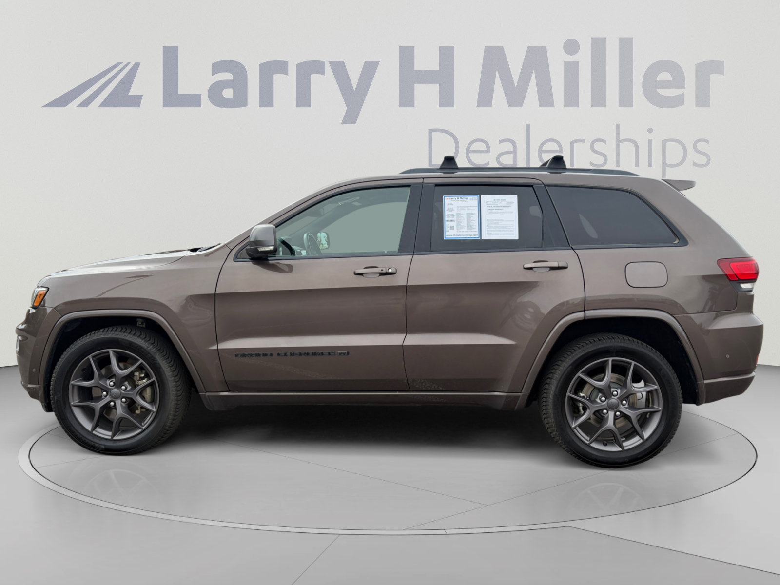 Used 2021 Jeep Grand Cherokee Limited w/ Quick Order Package 28K 80th AWD/4WD image 3