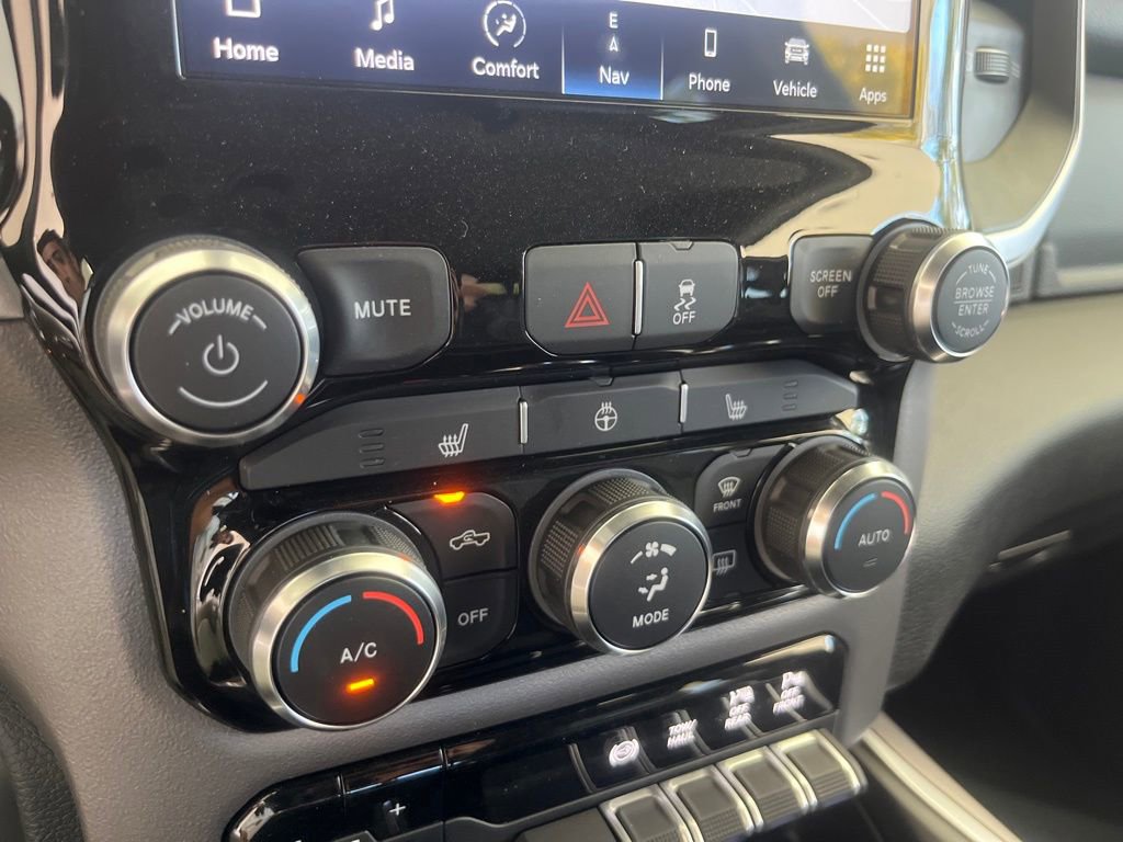 New 2022 RAM 2500 Big Horn w/ Level C Equiment Group image 46