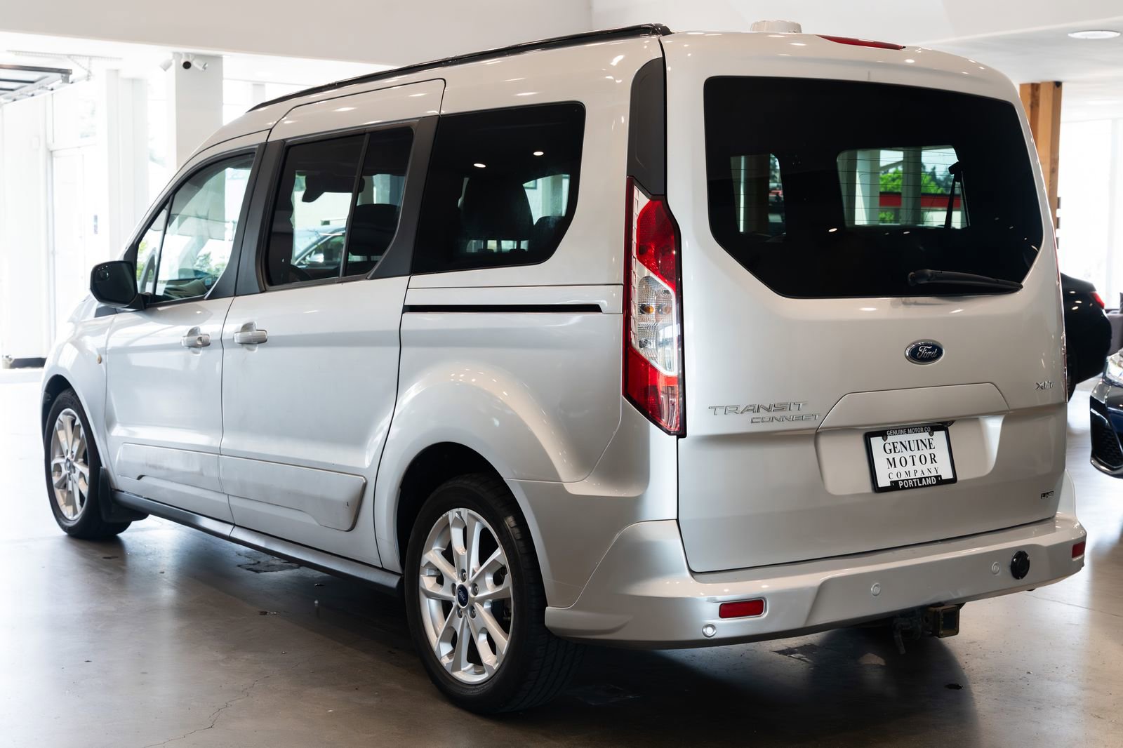 Used 2017 Ford Transit Connect XLT FWD image 6