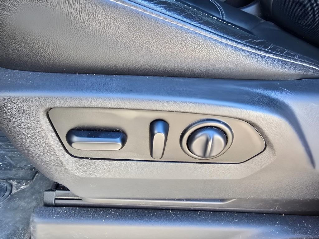 Used 2019 GMC Sierra 1500 SLT w/ SLT Premium Plus Package image 26