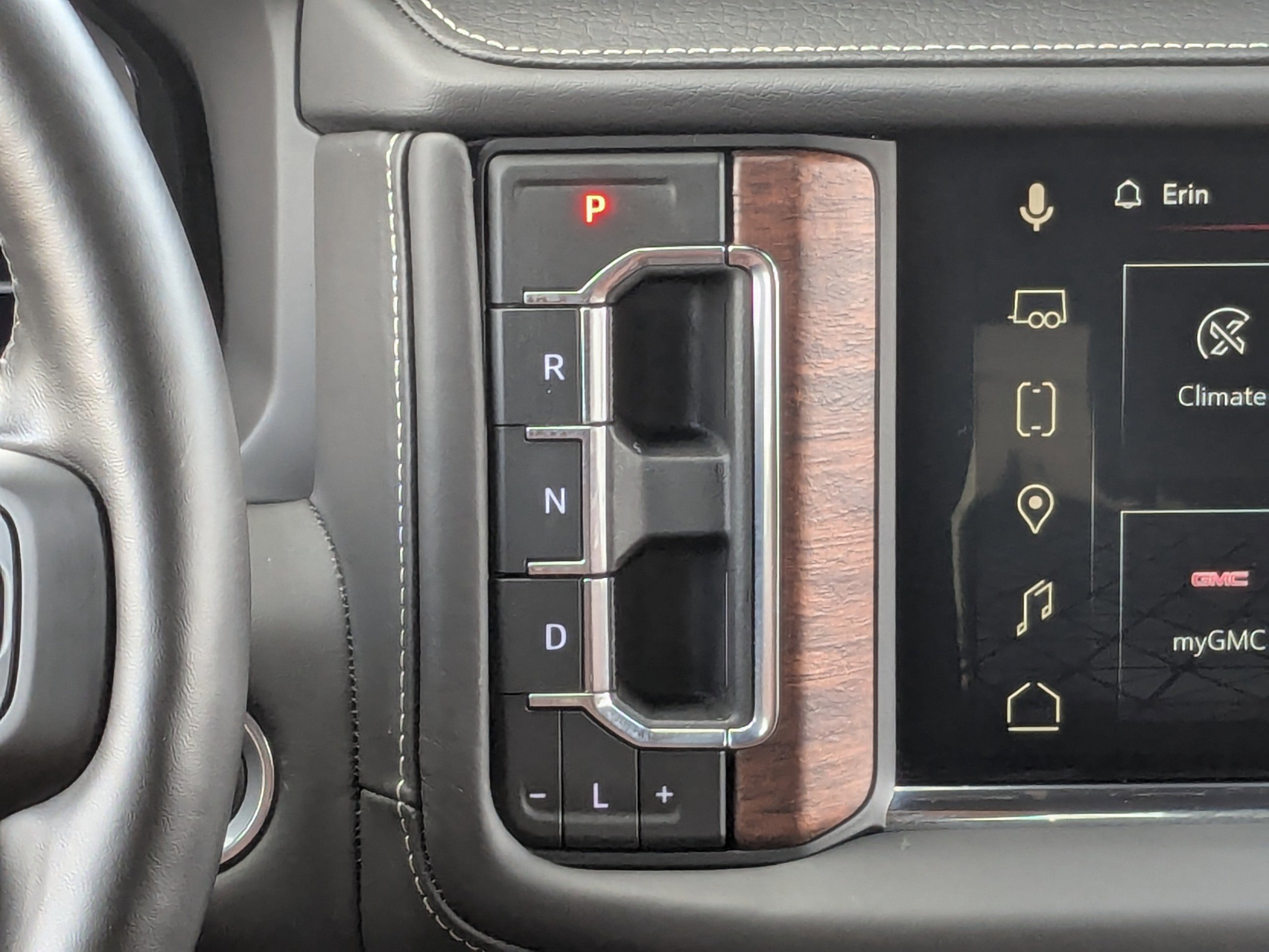 Used 2023 GMC Yukon XL Denali Ultimate image 22