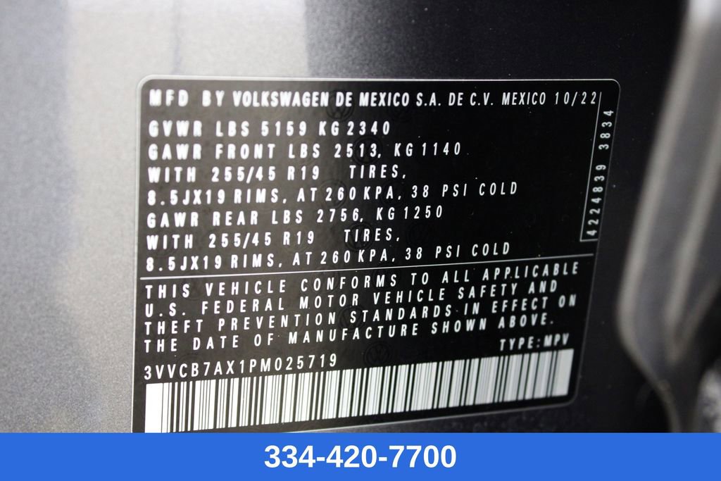 Certified 2023 Volkswagen Tiguan SE R-Line image 30