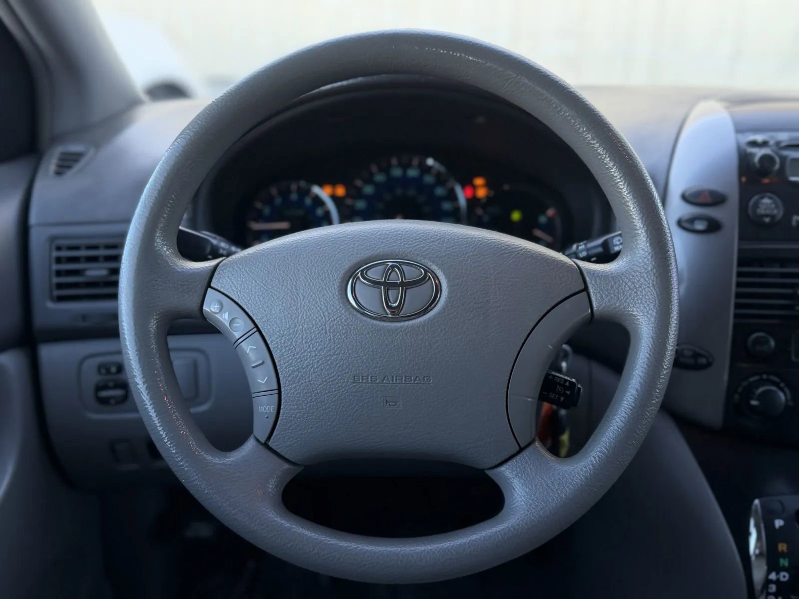 Used 2009 Toyota Sienna CE FWD image 24