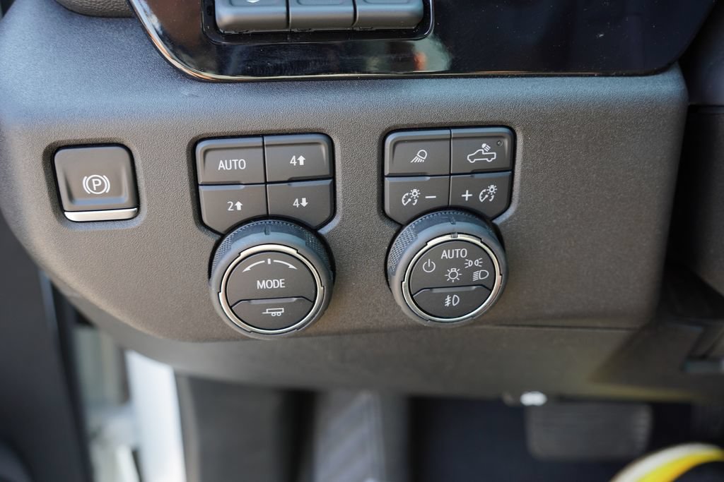 Certified 2025 Chevrolet Silverado 3500 LTZ w/ LTZ Plus Package AWD/4WD image 29