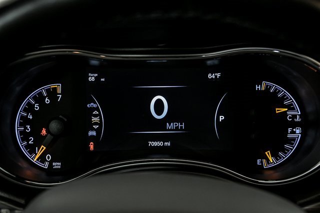 Used 2020 Jeep Grand Cherokee Altitude image 17