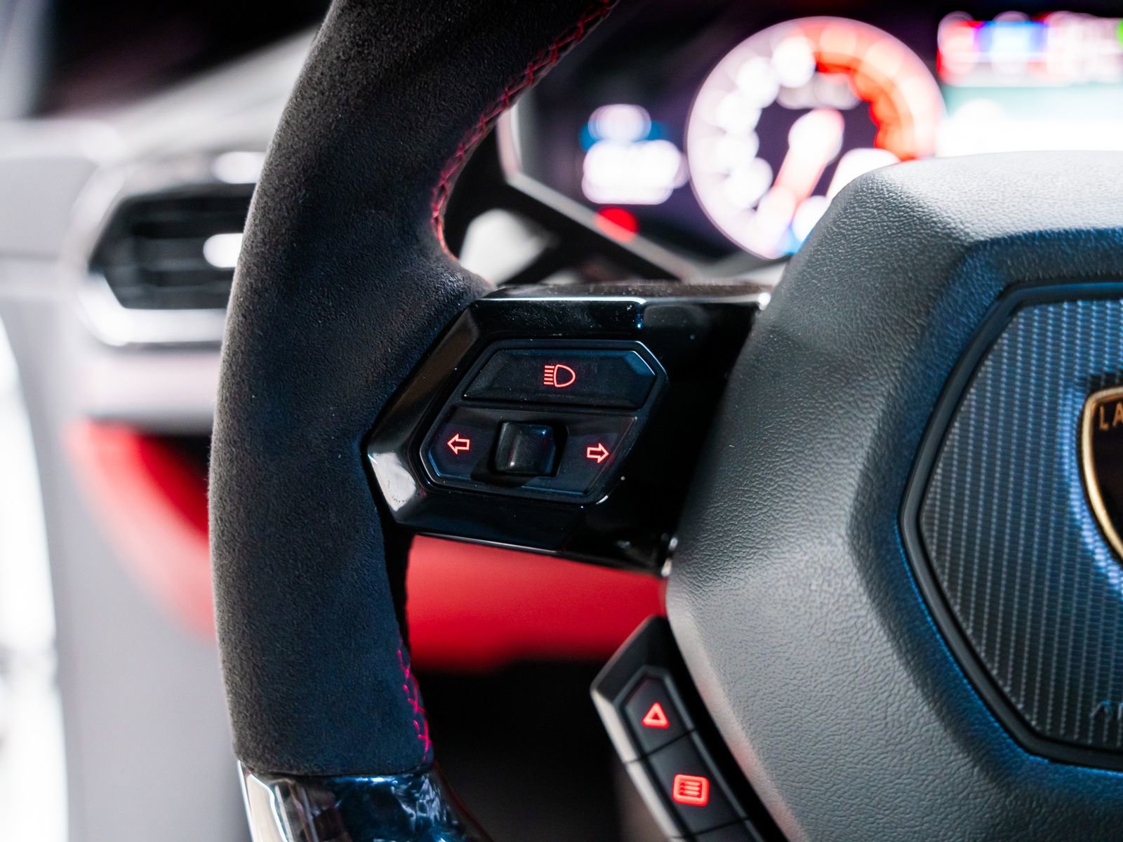 Used 2015 Lamborghini Huracan LP 610-4 image 43