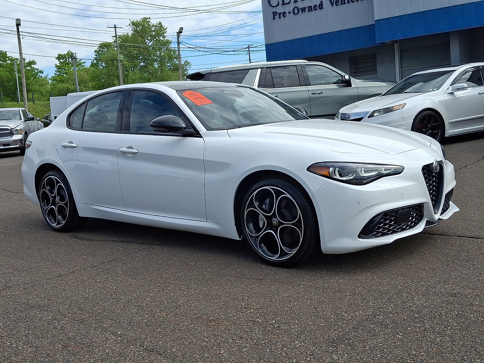 Used 2025 Alfa Romeo Giulia AWD w/ Driving Assist Package image 3