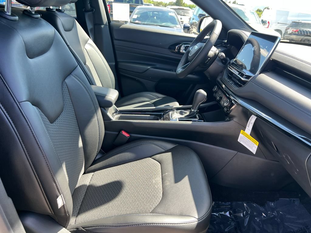 New 2026 Jeep Compass Latitude AWD/4WD image 14
