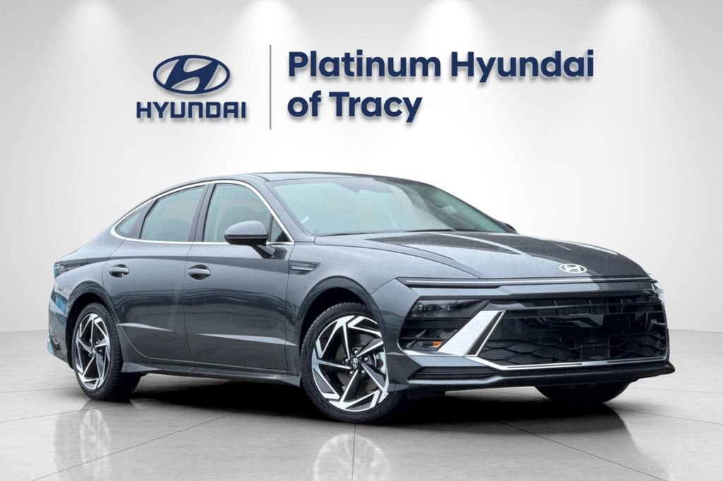 New 2026 Hyundai Sonata SEL FWD image 2