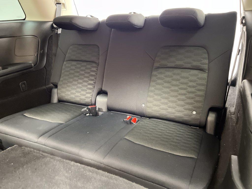 Used 2024 Nissan Pathfinder SV FWD image 36