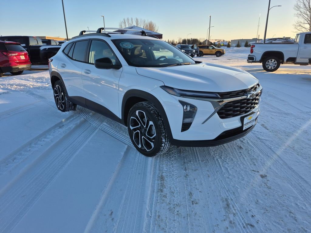 New 2026 Chevrolet Trax RS w/ Driver Confidence Package image 7