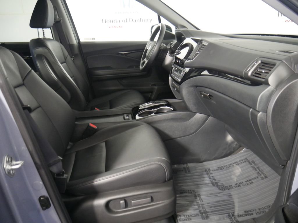 Certified 2022 Honda Pilot Touring image 6