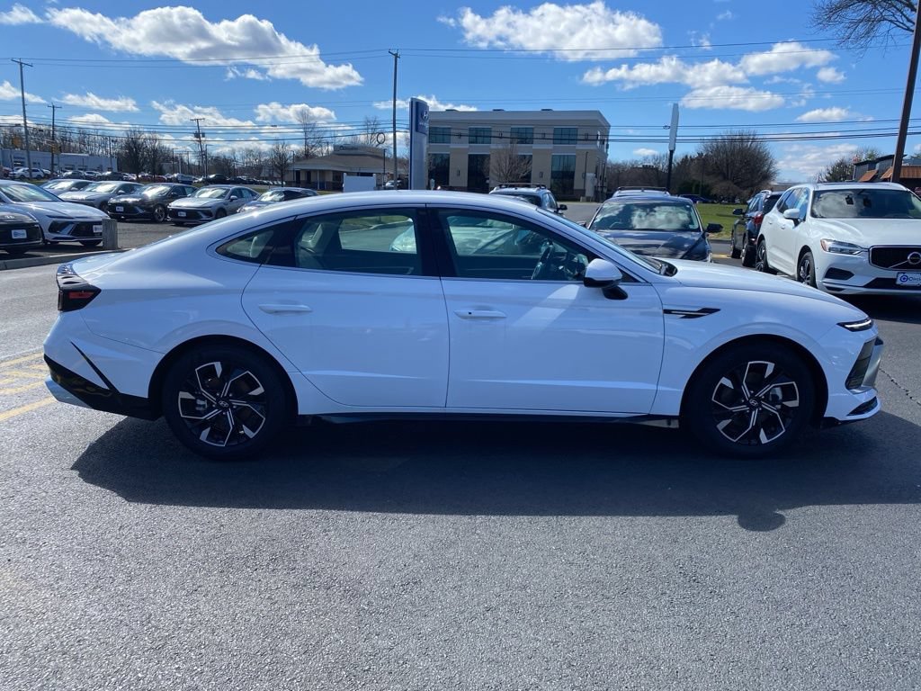 New 2025 Hyundai Sonata SEL AWD/4WD image 2