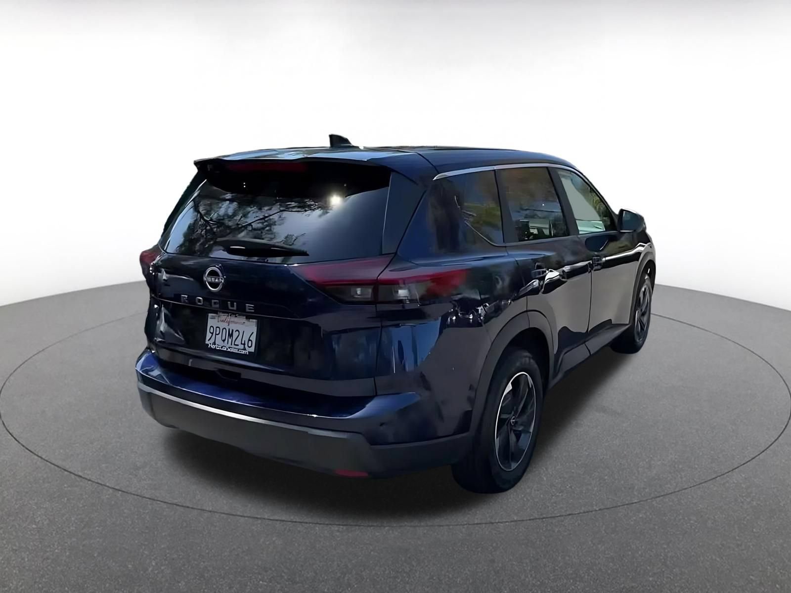 Used 2025 Nissan Rogue SV FWD image 13
