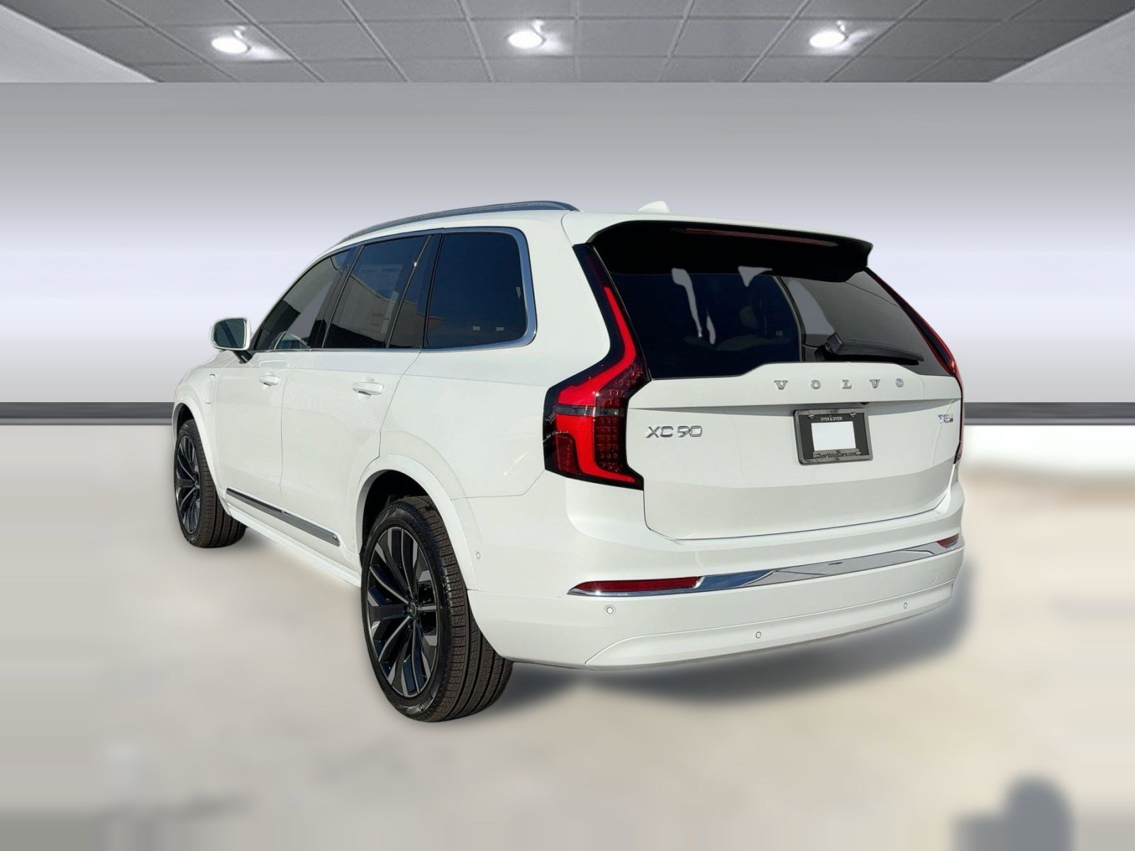 New 2026 Volvo XC90 T8 Ultra w/ Protection Package image 3