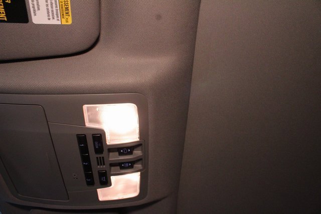 Used 2017 Toyota Highlander Limited image 30