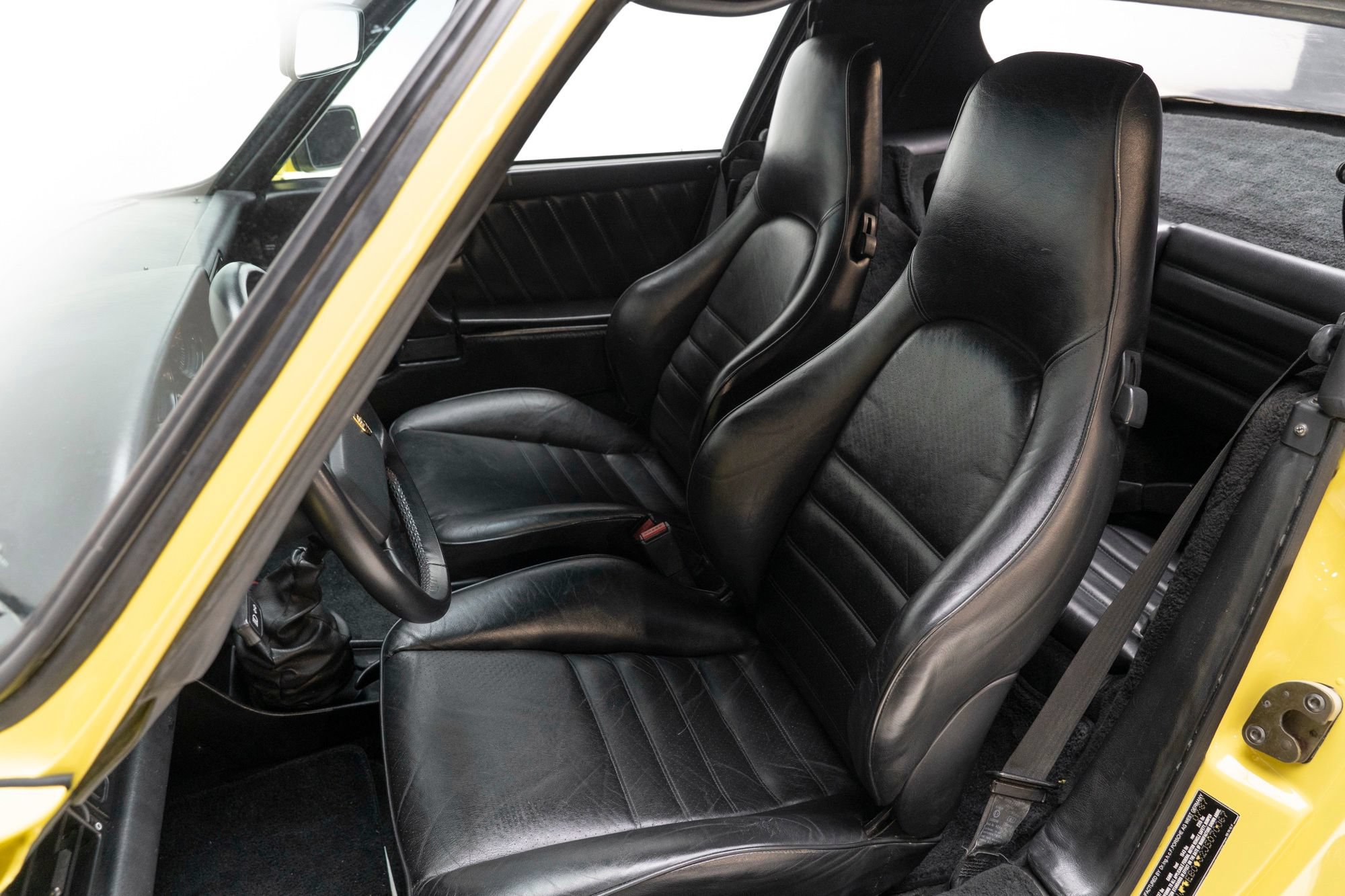 Used 1988 Porsche 911 Carrera RWD image 15