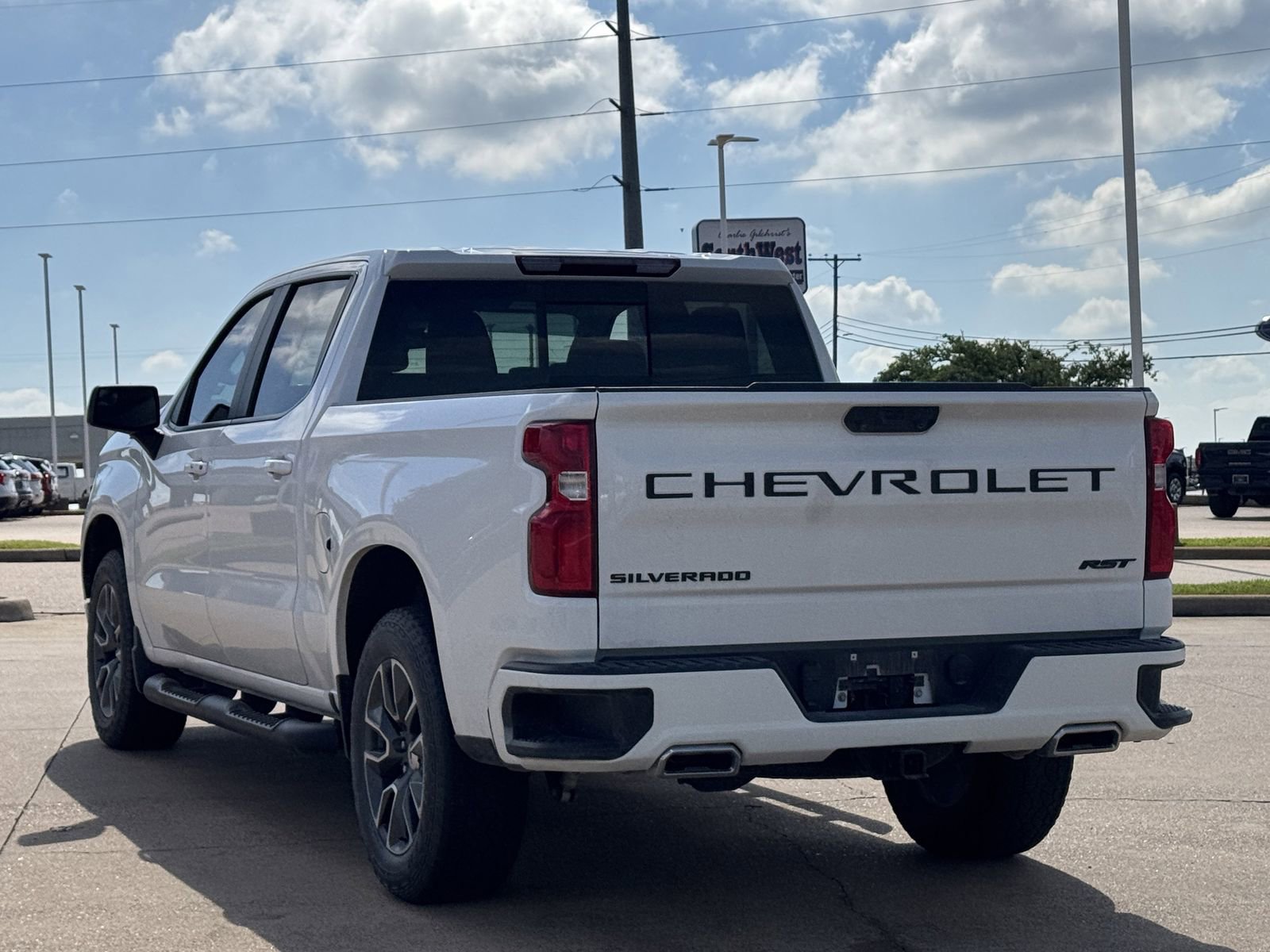 Used 2023 Chevrolet Silverado 1500 RST AWD/4WD image 6