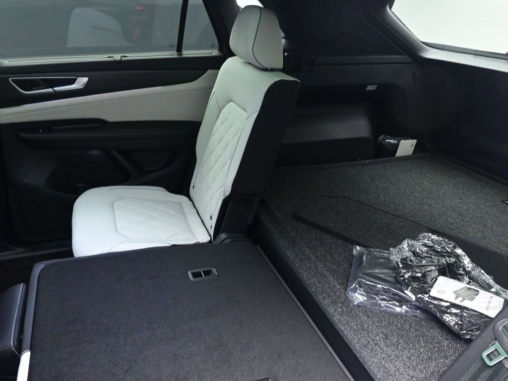 New 2026 Volkswagen Atlas Cross Sport SEL Premium R-Line image 22