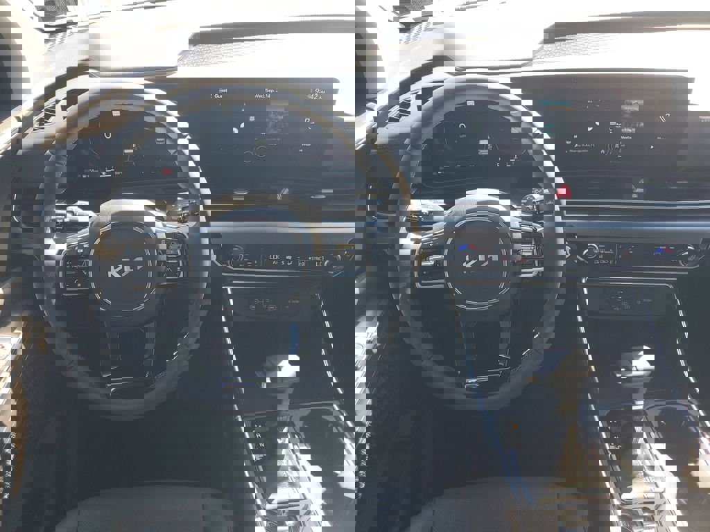 New 2026 Kia Carnival SX w/ SX Dark Edition Package FWD image 19