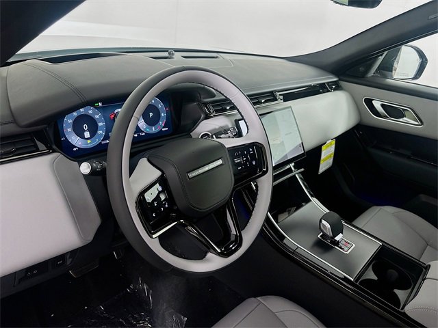 Used 2026 Land Rover Range Rover Velar Dynamic SE image 9