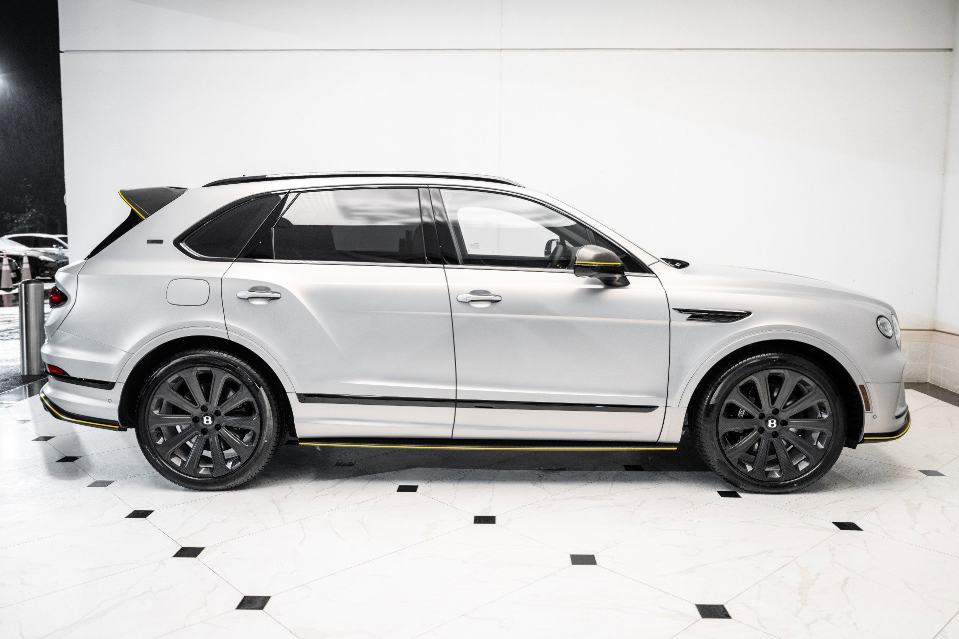 New 2025 Bentley Bentayga image 5