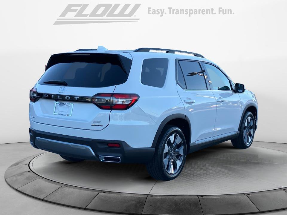 New 2026 Honda Pilot Touring image 7