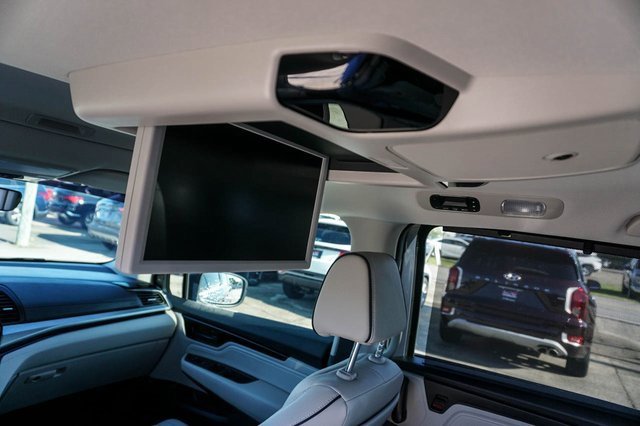 Used 2025 Honda Odyssey Touring image 18