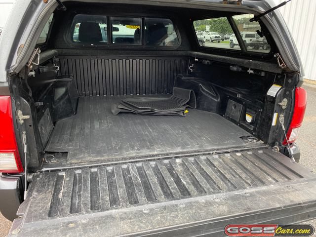 Used 2017 Toyota Tacoma TRD Sport w/ Tow Package (A/T) AWD/4WD image 8