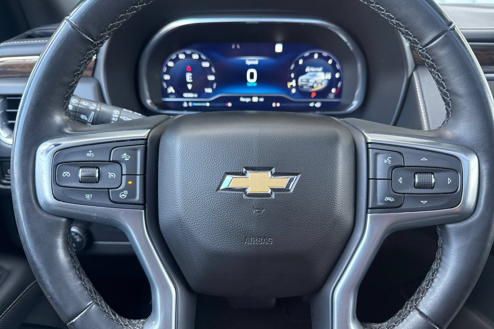 Used 2023 Chevrolet Suburban Premier AWD/4WD image 34