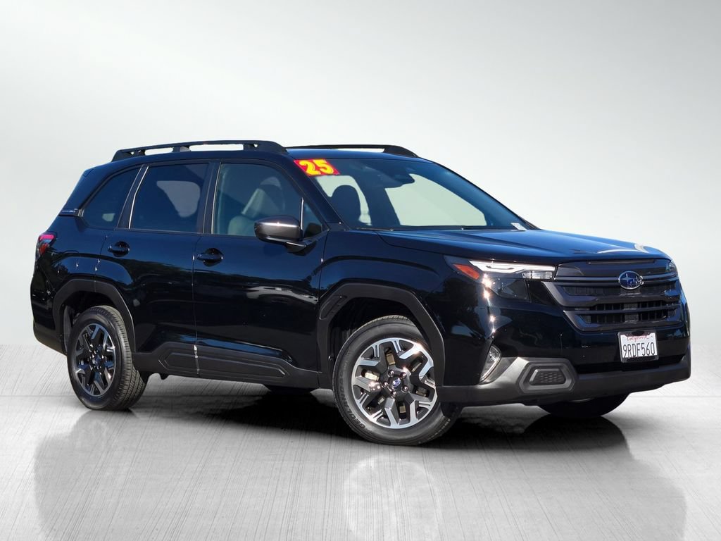Used 2025 Subaru Forester Premium w/ Convenience Package #1