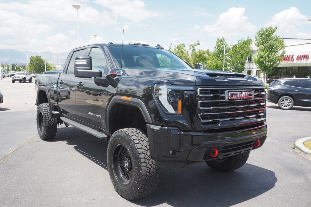 Used 2025 GMC Sierra 3500 AT4 w/ AT4 Premium Plus Package AWD/4WD image 8