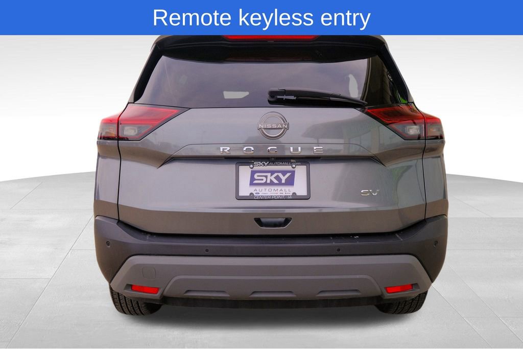 Used 2023 Nissan Rogue SV image 6