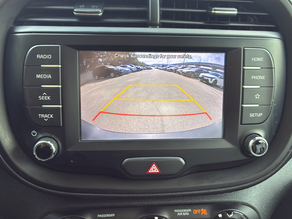 Used 2020 Kia Soul LX FWD image 20