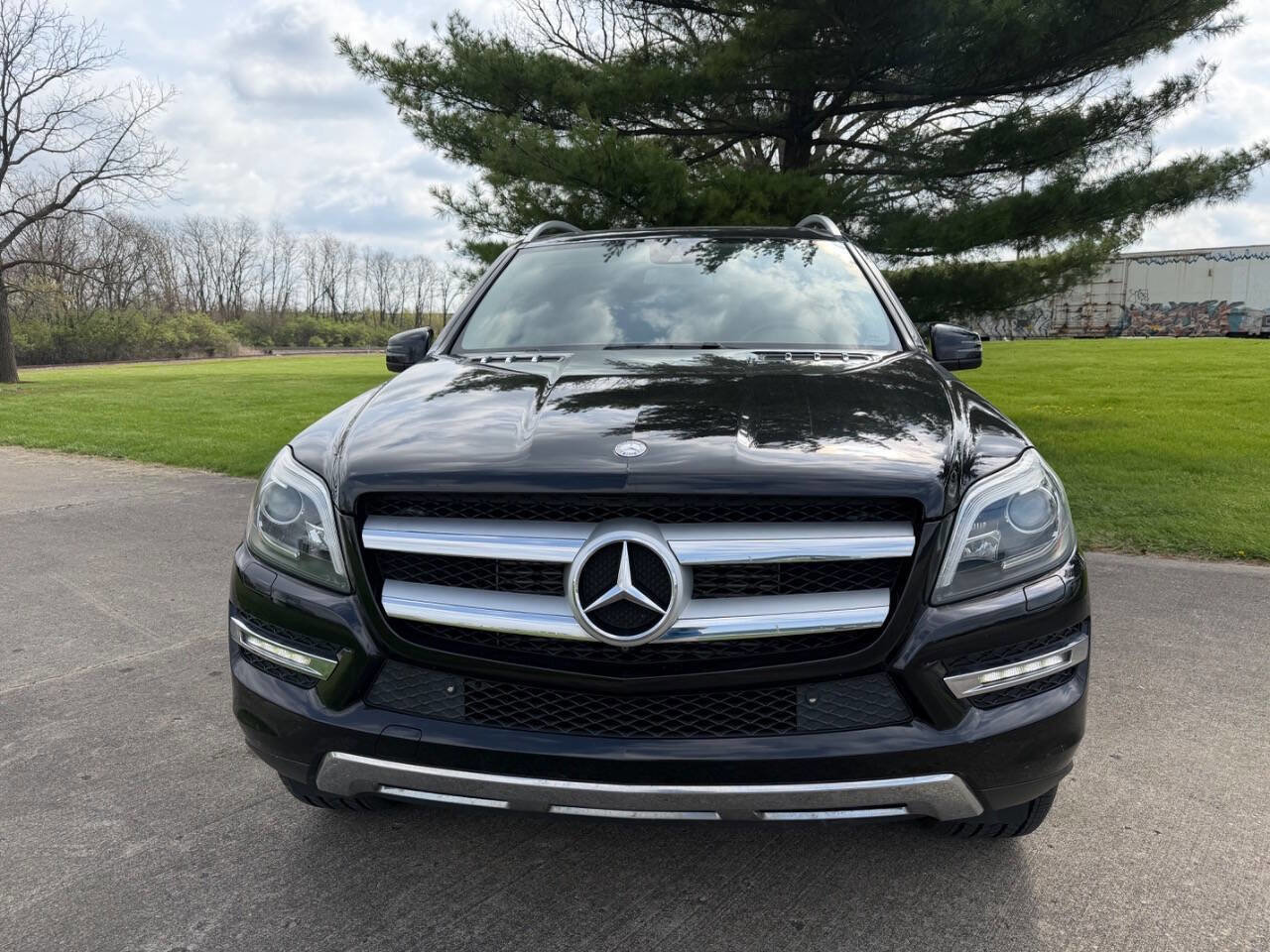 Used 2016 Mercedes-Benz GL 320 BlueTEC 4MATIC w/ Premium I Package image 2