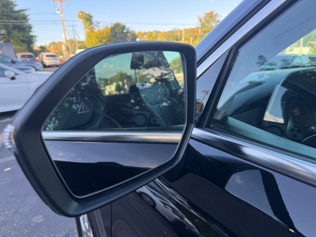 Used 2025 Hyundai Palisade SEL FWD image 23