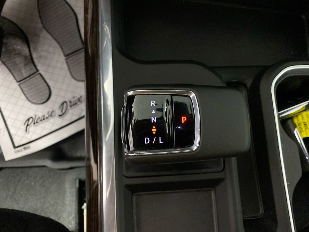 Used 2025 GMC Sierra 1500 Elevation w/ Preferred Package image 19