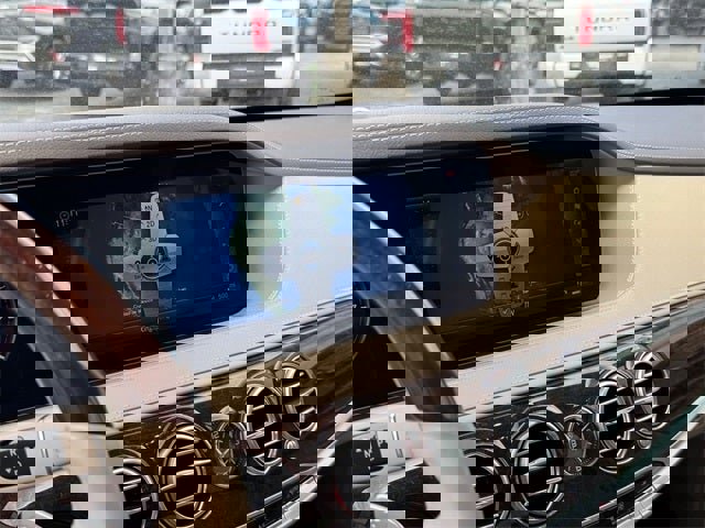 Used 2018 Mercedes-Benz S 560 Sedan image 23