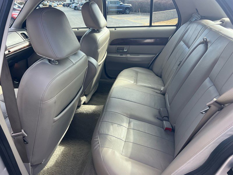 Used 2007 Mercury Grand Marquis LS image 34