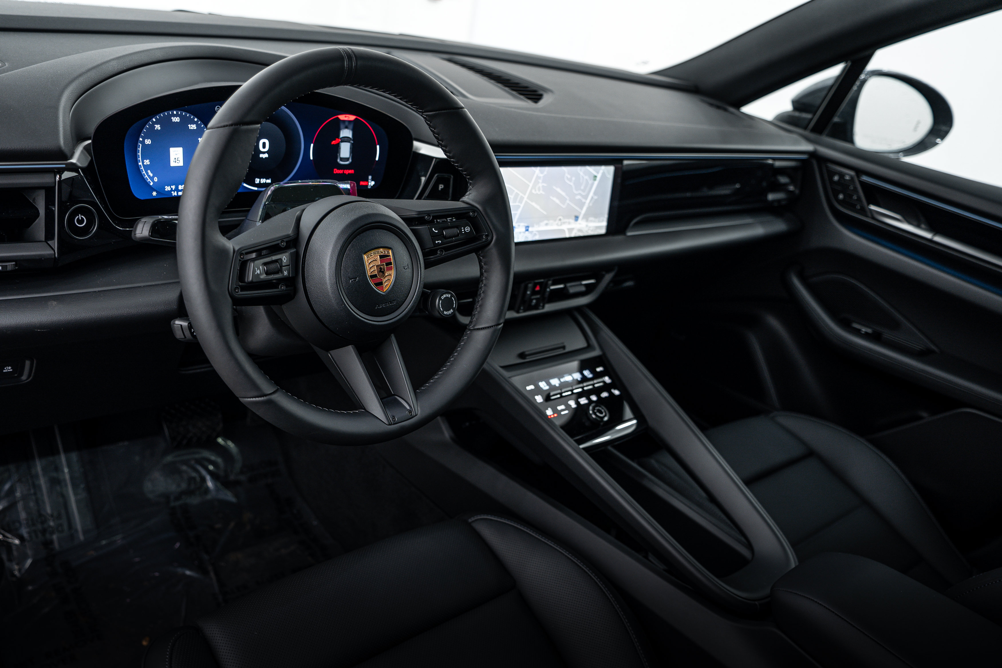 New 2026 Porsche Macan 4 Electric AWD/4WD image 4