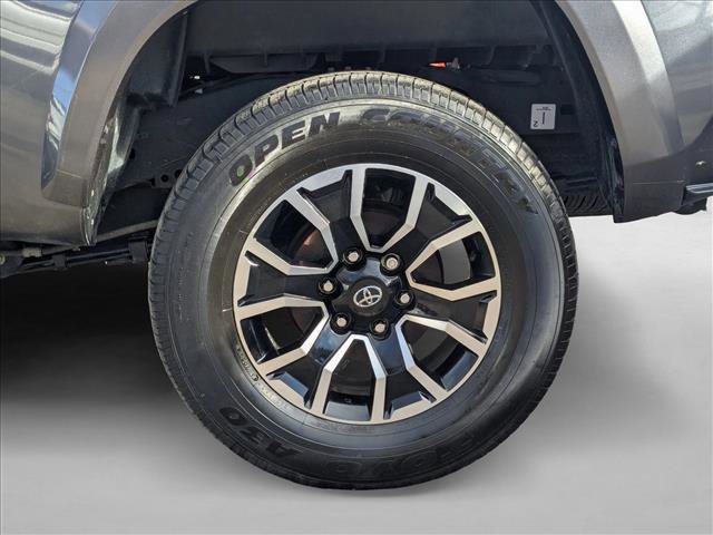 Used 2022 Toyota Tacoma TRD Sport w/ Technology Package image 22