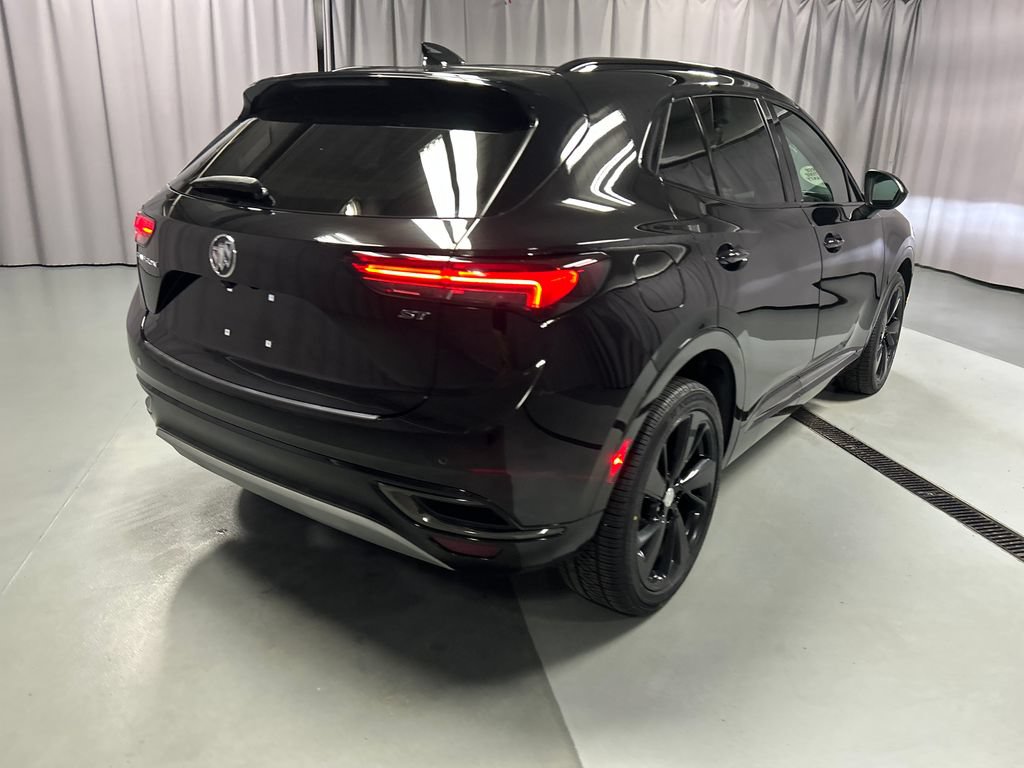 Used 2021 Buick Envision Essence w/ Technology Package I FWD image 7