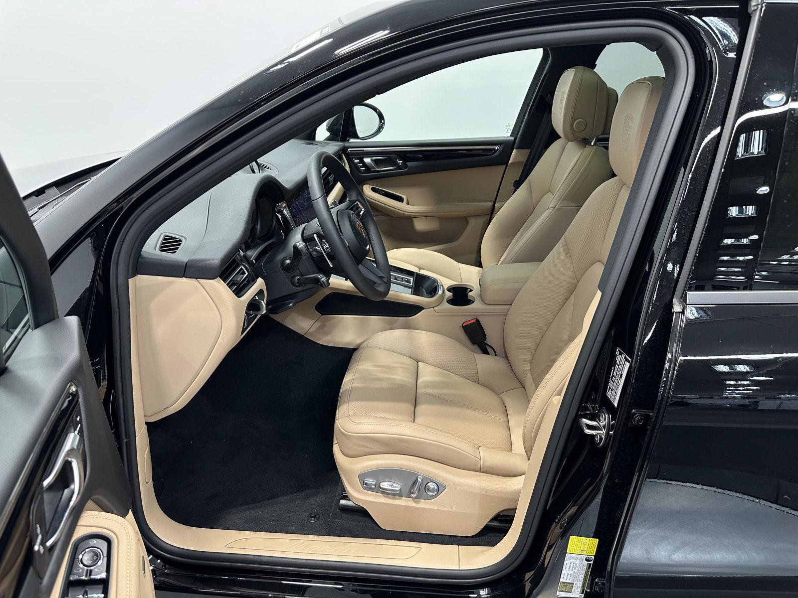 New 2026 Porsche Macan AWD/4WD image 17