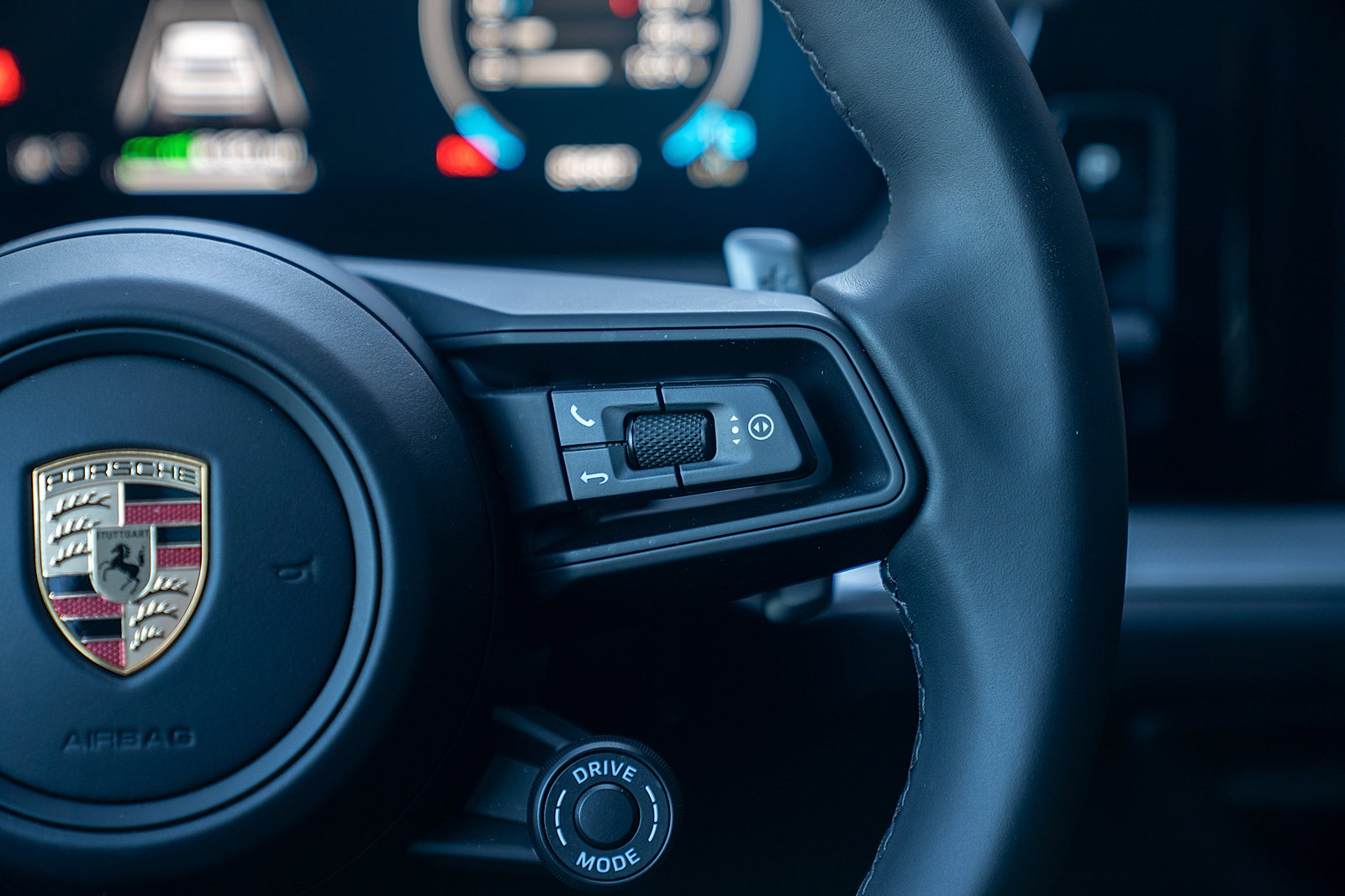 Certified 2025 Porsche Cayenne E-Hybrid AWD/4WD image 8