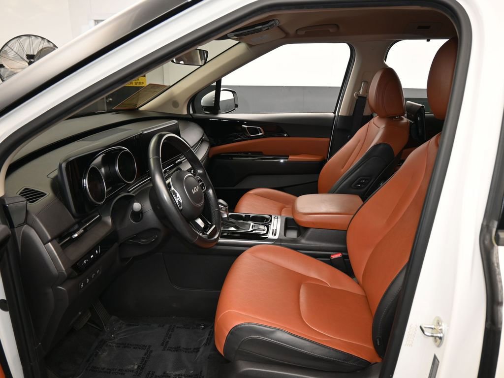 Used 2022 Kia Carnival SX image 12
