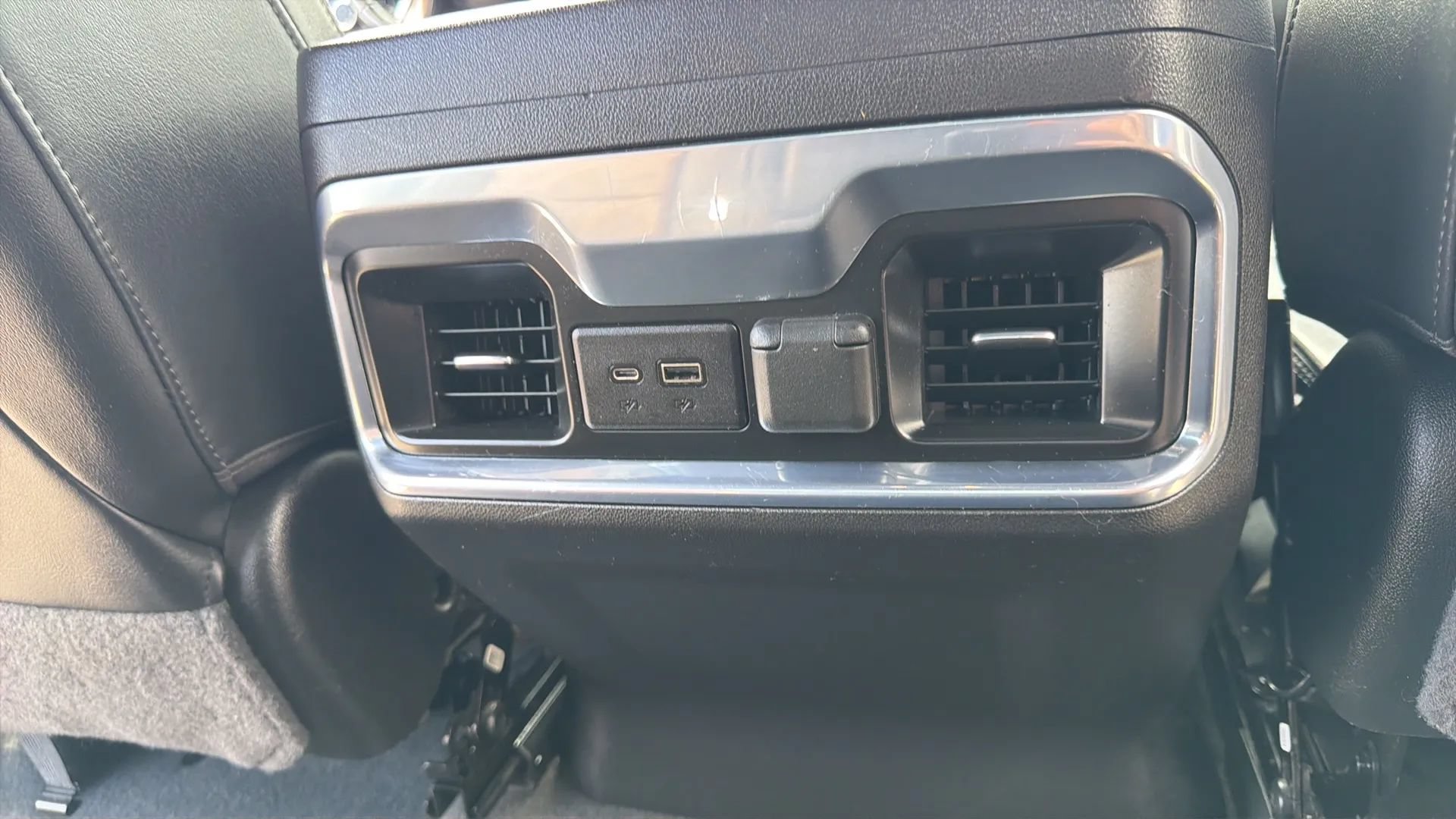 Used 2022 Chevrolet Silverado 2500 High Country AWD/4WD image 15