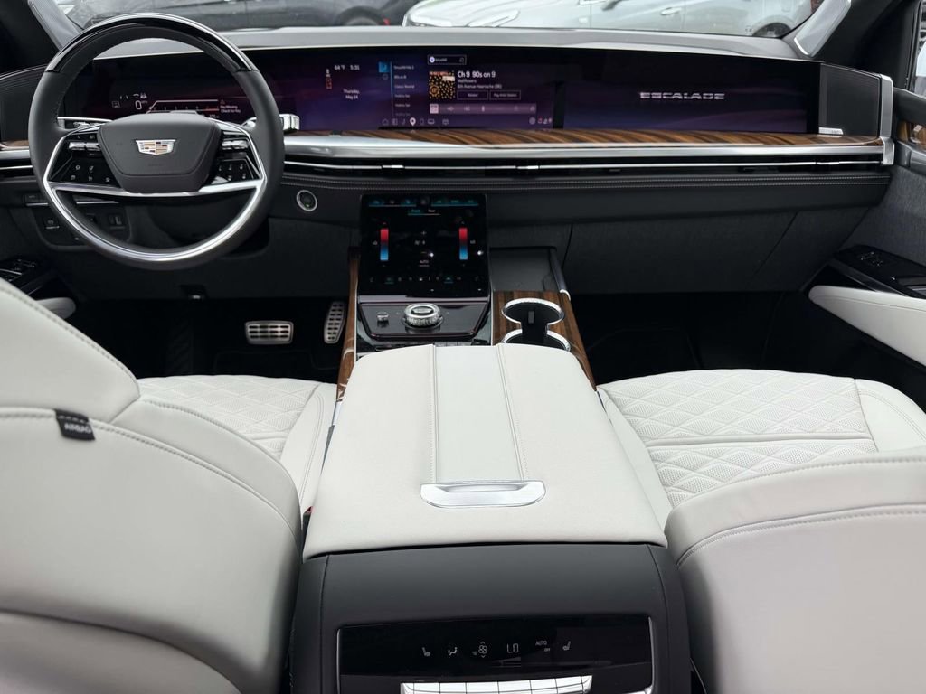 Certified 2026 Cadillac Escalade Platinum Luxury w/ LPO, Radiant Package AWD/4WD image 20