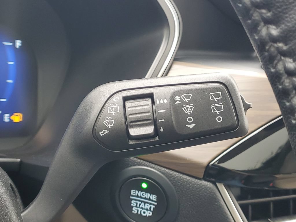 Used 2020 Ford Escape Titanium AWD/4WD image 25